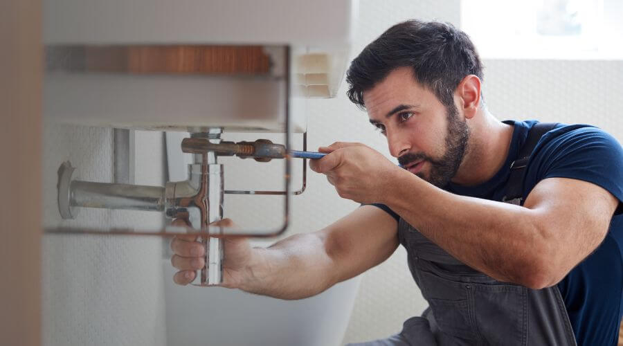 Expert burst pipe repair services in Williamson, WV
